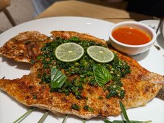 香茅草烤鲈鱼-一坐一忘云南菜(卓悦中心)