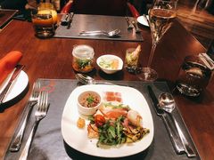 -恰餐厅及酒吧 CHAR Bar & Grill (北京丽都皇冠假日店)