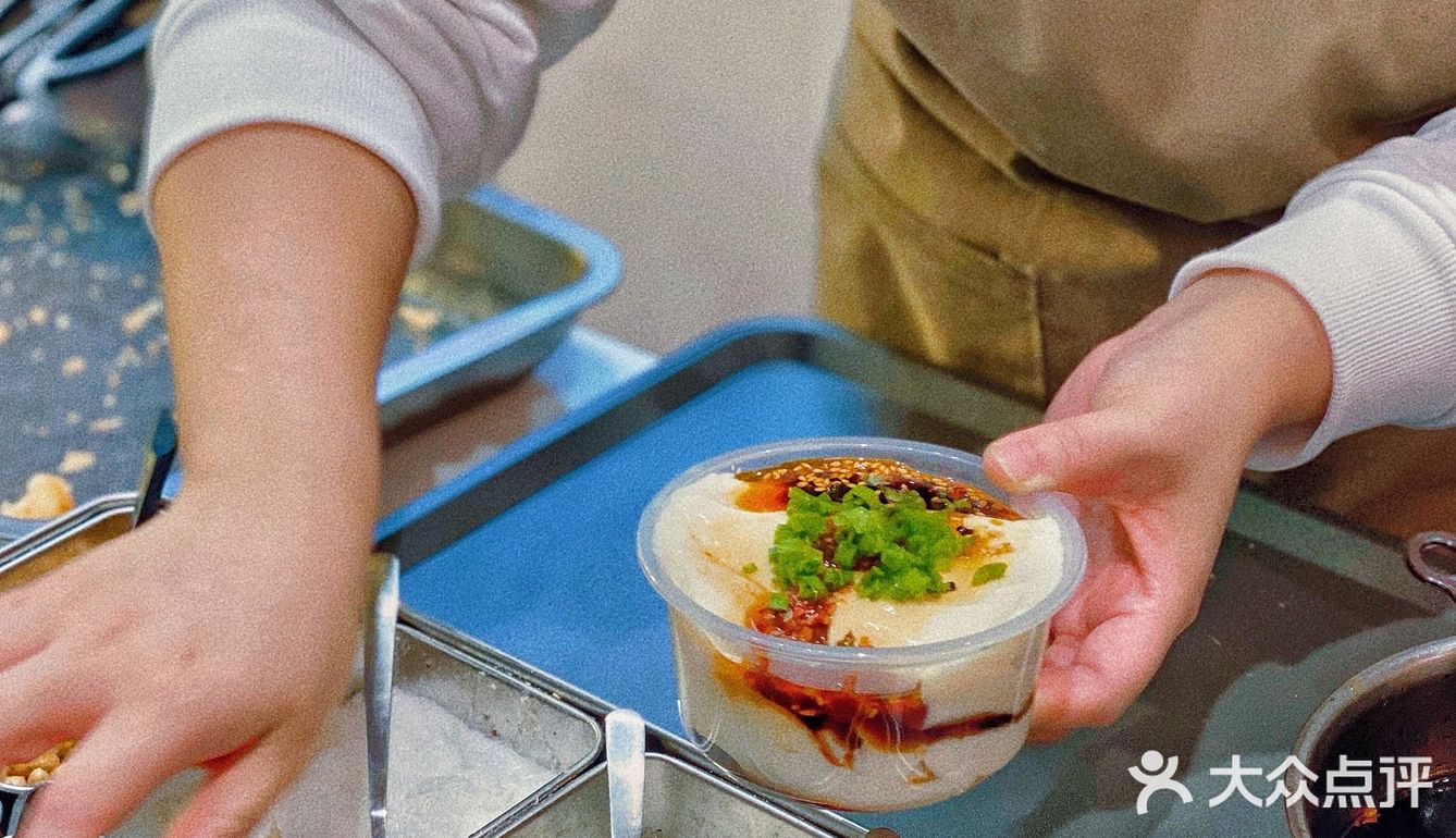 这是一家只在半夜开的油条店……