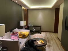 -天津京基皇冠假日酒店