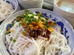 -高师傅特色米粉汤包(建设路店)