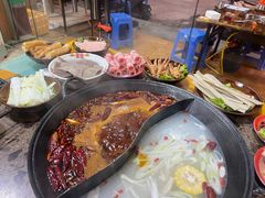 -谭记重庆老火锅(总店)