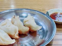 -黄阿姨锅贴大王(万航渡路店)