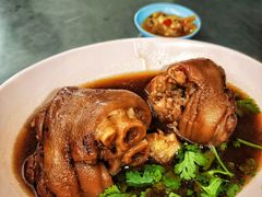 -Kha Mu Charoensang(Silom)