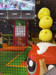 -蹦蹦跳跳(新奥购物中心店)