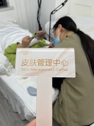 -凡碧诗毛孔收细