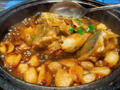 砂锅碟鱼头-双合园·海鲜水饺青岛菜(大尧三路店)