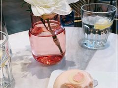 玫瑰草莓芝士蛋糕-PAUL LAFAYET 法式甜品(港汇广场店)