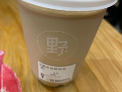手熬厚乳鲜奶茶-野人先生现做冰淇淋(北京环宇荟店)