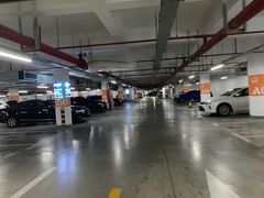 -旺墩道135融盛商务中心-停车场