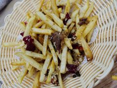 -江城燕子大排档(江汉路步行街店)