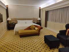 -深圳富苑皇冠假日套房酒店