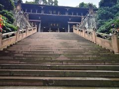 -峨眉山报国寺