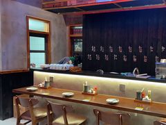 -8PINTS八品脱·日料·烧鸟·精酿小酒馆(莘庄店)