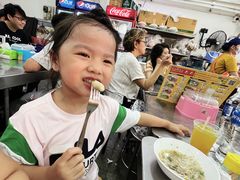 -榮泰米粉湯(Left Shop)