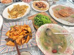 -天天向上素食餐厅(五台山店)
