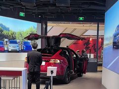 -TESLA 特斯拉(上海太古汇体验店)