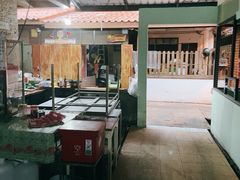 加工点入口，左拐-兰坡海鲜市场