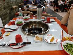 -烧哥美蛙肥肠鱼火锅·十五年社区店