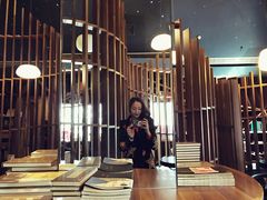 -钟书阁(松江泰晤士小镇店)