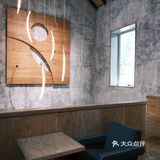 这是一家开业还不到一年的新店，却吸引了无比多