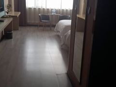 -库车国际酒店(火车站东湖公园店)