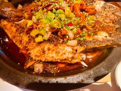 -鸣记脆皮烤鱼·海鲜烤鱼(三八广场店)