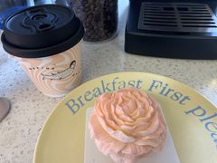 -潮一不贰·法式甜品·生日蛋糕·西式简餐(外滩店)