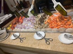 -大中华希尔顿酒店-念自助餐·嗨啤·小龙虾