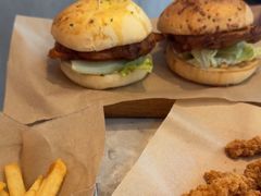 -必胜客(东大桥店)