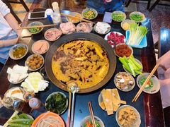 -星鸿社重庆老火锅(燃灯寺分店)