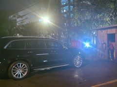 -龙华烈士纪念馆-停车场