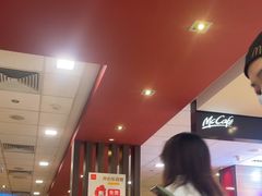 -麦当劳(汉口火车站候车室店)