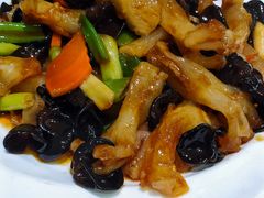 香葱木耳烧蹄筋-小船渔村•大连菜•大连焖鱼(明泽街店)