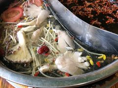 -岗上渣渣老火锅(两路口店)