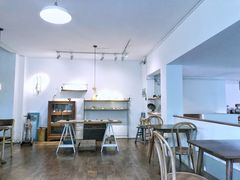 大堂-MAISON门前杂货店