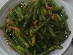 蒜苗炒肉丝-扬州小吃(延安西路店)