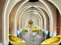 -涨巢·潮玩水疗局