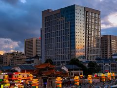 -老滇山寨•云南特色菜•地方菜•民族风情歌舞表演(金碧店)