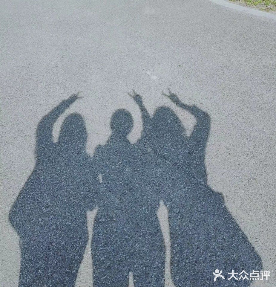 为了激励孩子进步,父母们不惜以各种好处诱惑