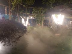 -茅草房·河畔园林火锅