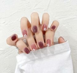-莉娜美睫·穿戴甲