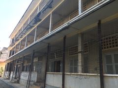 -吐斯廉屠杀博物馆