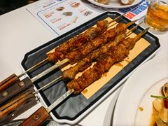 烤大串鲜羊肉-大锅强·蒸海鲜青岛菜(金沙滩店)