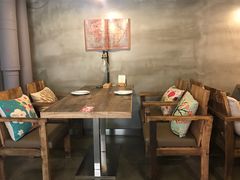 大堂-HIGH FIVE哈福手工汉堡(桂林路店)