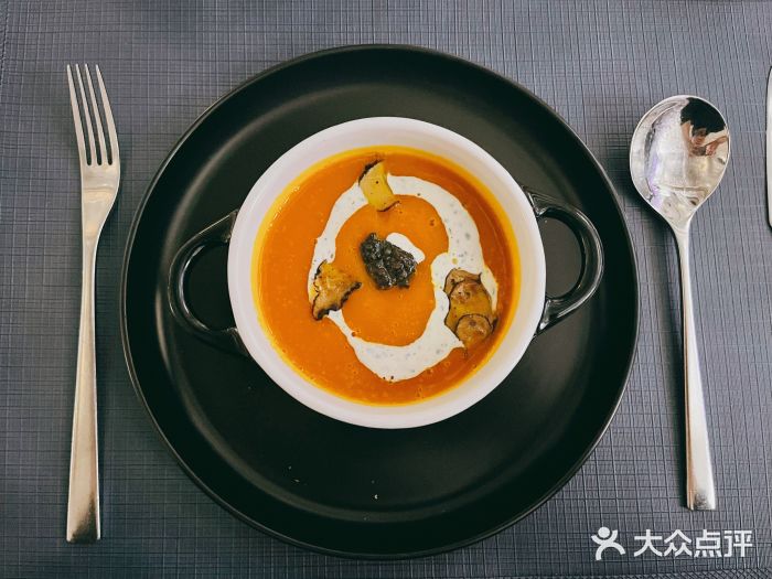 Ponte 意大利餐厅松露南瓜汤图片