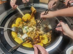 -人民公社铁锅炖·东北菜(卫国道店)