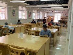 -曹家渡街道图书馆