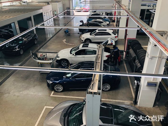 华胜奔驰宝马奥迪专修连锁(虹梅南路店)图片