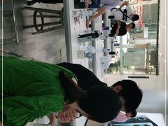 -荣耀授权专卖店(黄浦浙江中路店)